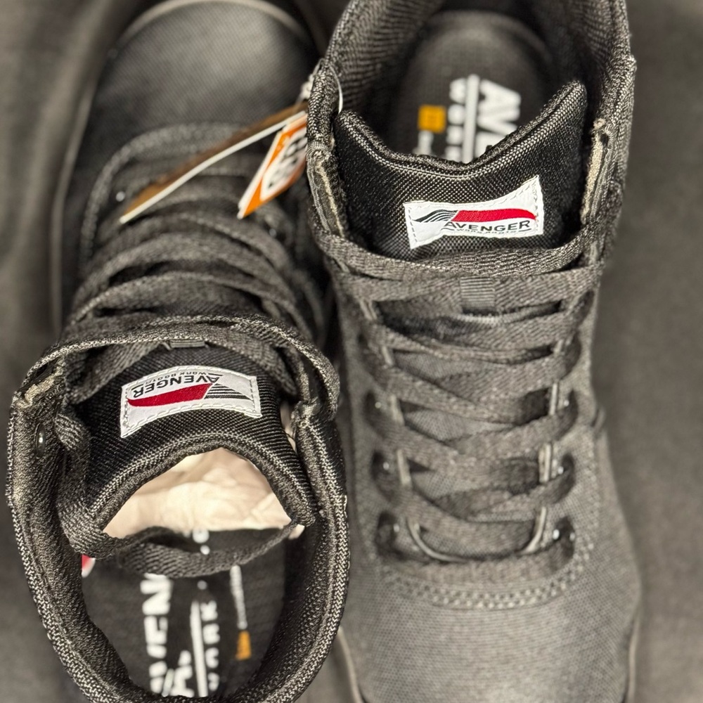 Avenger Black High-Top Steele-toe Work Shoe
